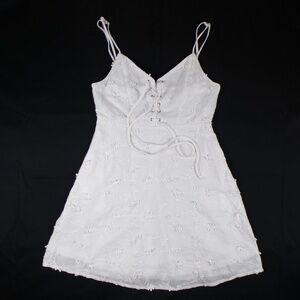 Camellia Women's Size Small White Dress Style D6A3842